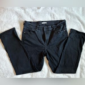 Black Levi’s Jeans